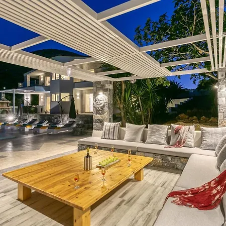 Villa Monroe By